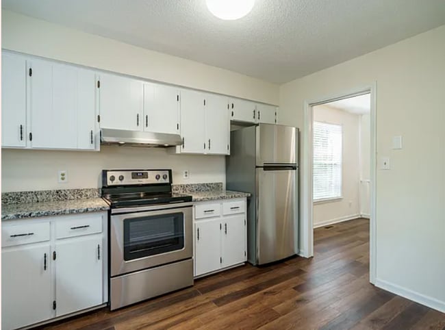 Building Photo - 4702 Cornwall Pl