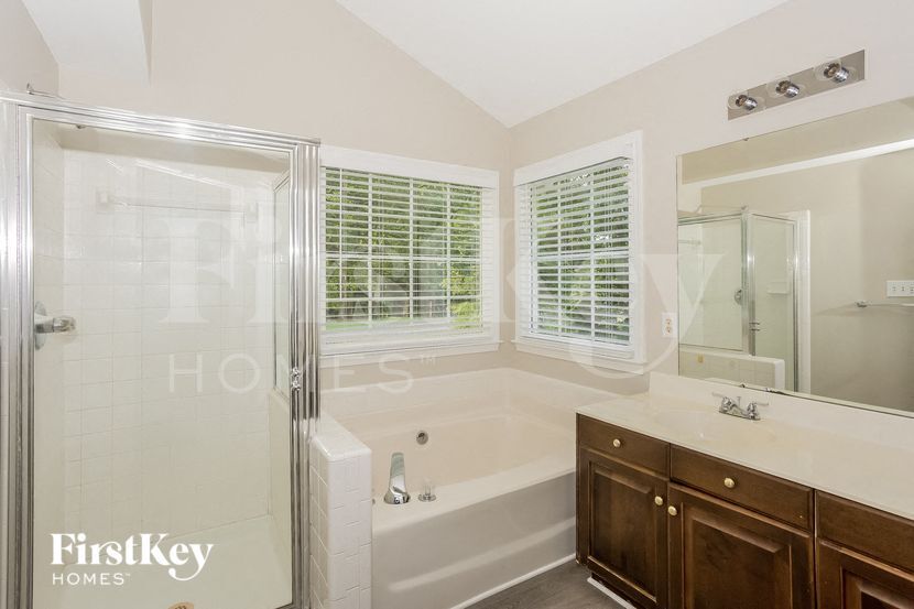 Building Photo - 4520 Candalon Way