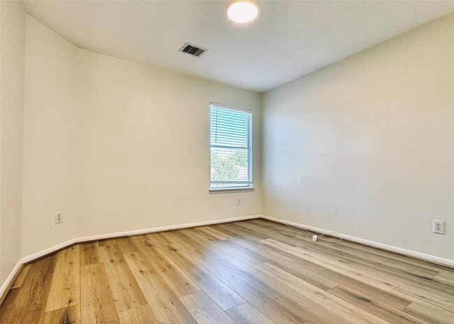 Building Photo - 5906 Llano Creek Dr