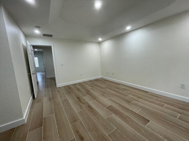 Building Photo - 12472 SW 44th Ct