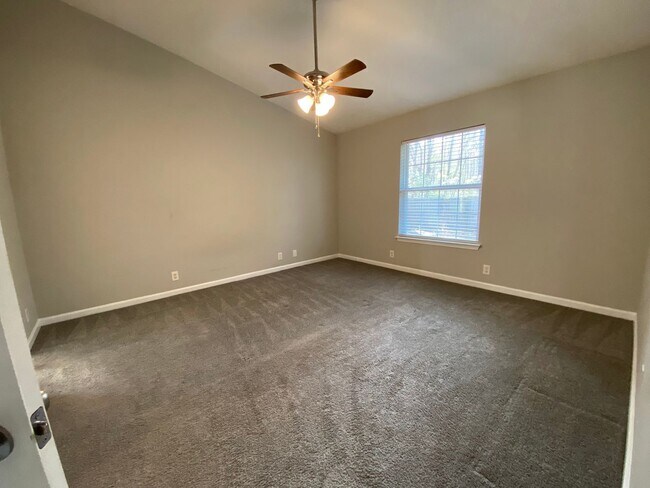 Building Photo - 118 Hydrangea Rd