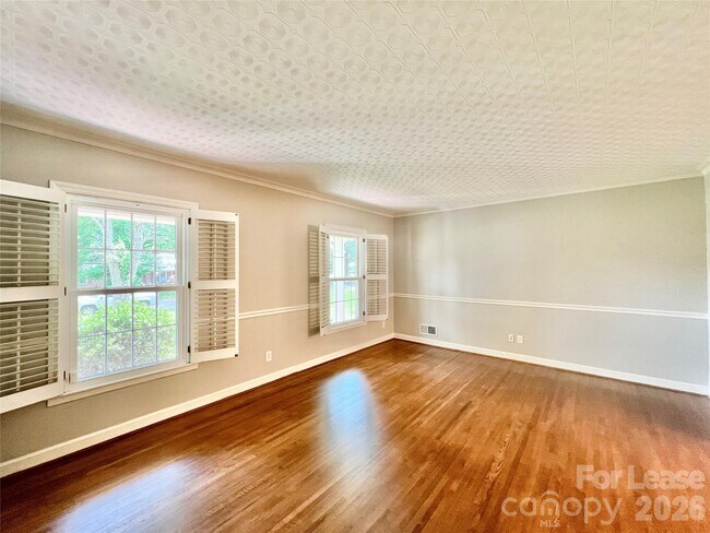 Building Photo - 6840 Newhall Rd