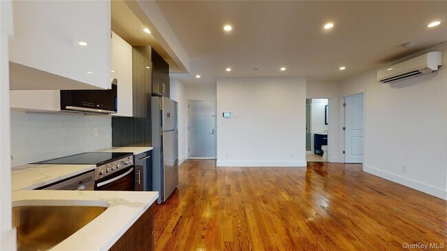 Building Photo - 138-28 Queens Blvd