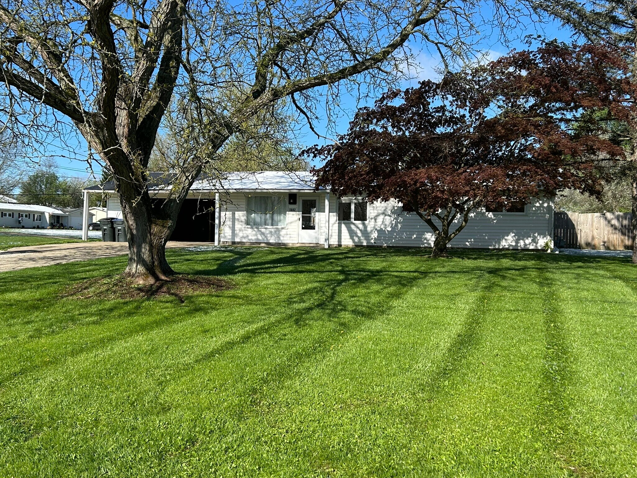 Building Photo - 1882 Paul Dr