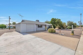 Building Photo - 11029 W Cherry Hills Drive West