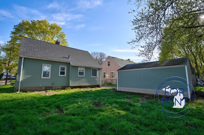 Building Photo - 2418 Nebraska Ave