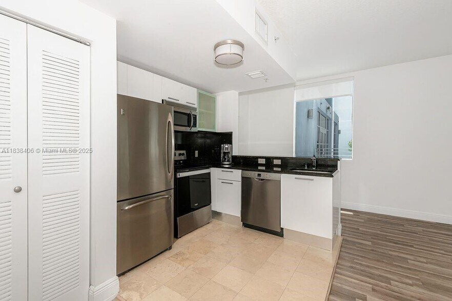 Building Photo - 3339 Virginia St