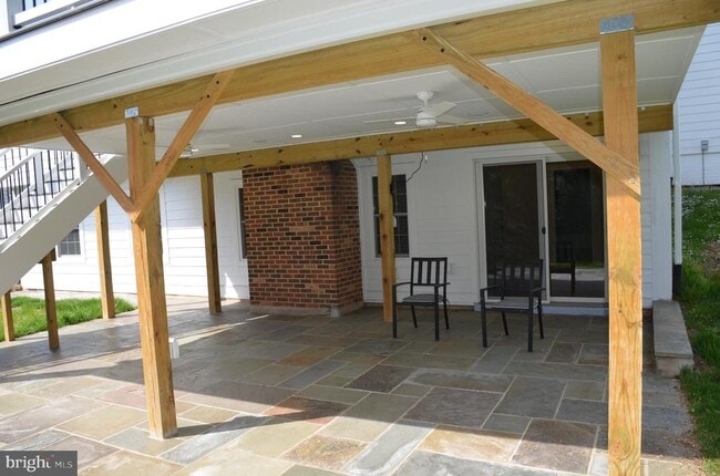 Building Photo - 9012 Paddock Ln