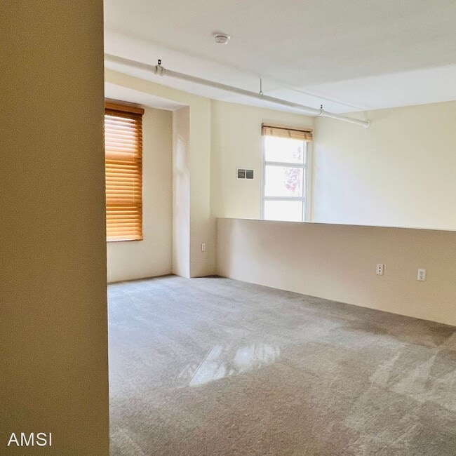 Building Photo - 2 br, 2 bath House - 400 Spear Street #220