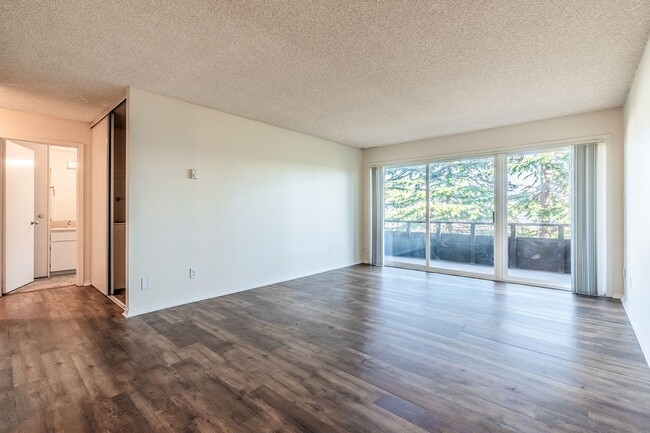 Interior Photo - Galleon Apartments
