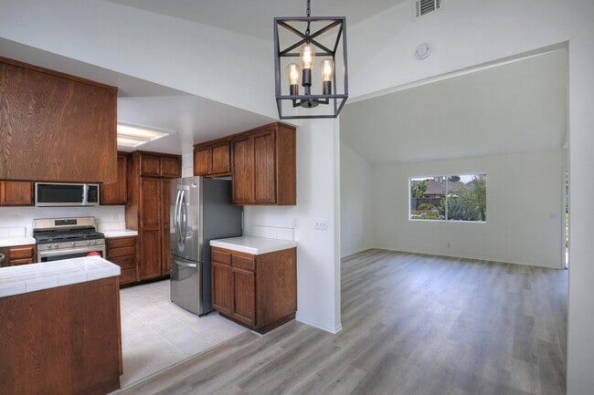 Building Photo - 6054 Ashley Pl