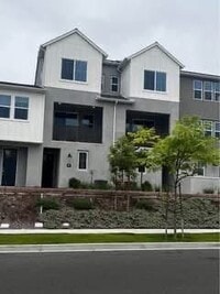 Building Photo - 51 Wheelbarrow Rd