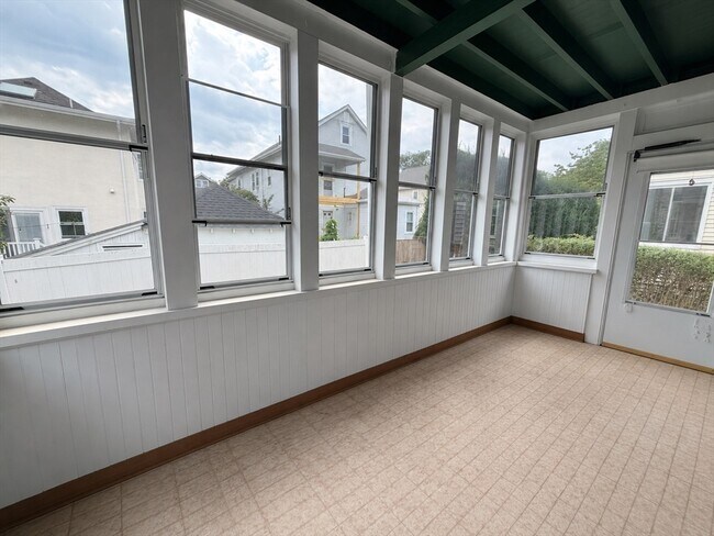 Building Photo - 115 Beech St