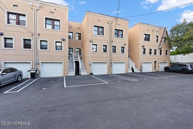 Building Photo - 1001 Norwood Ave