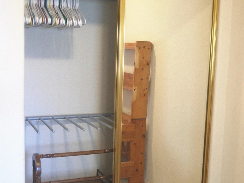 Building Photo - 2414 Clement St