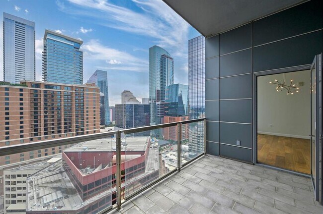 Building Photo - 210 Lavaca St