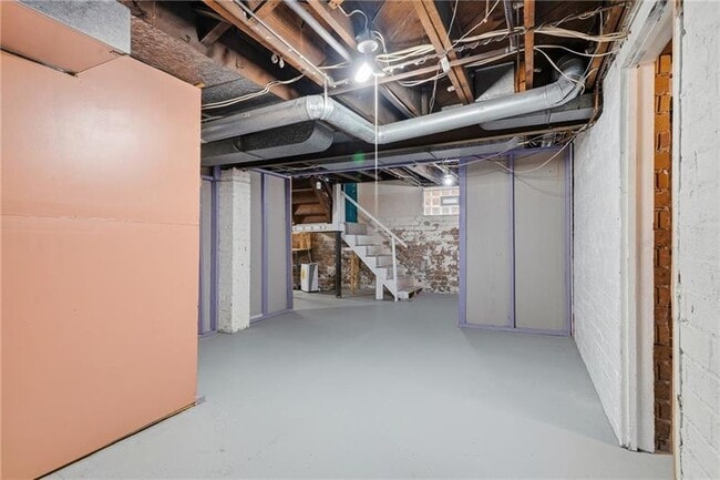 Building Photo - 307 Ambridge Ave