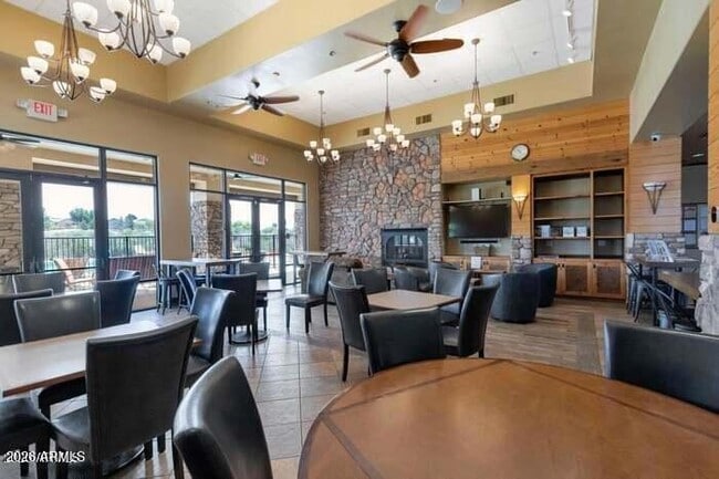 Building Photo - 4981 E Catalina Ct