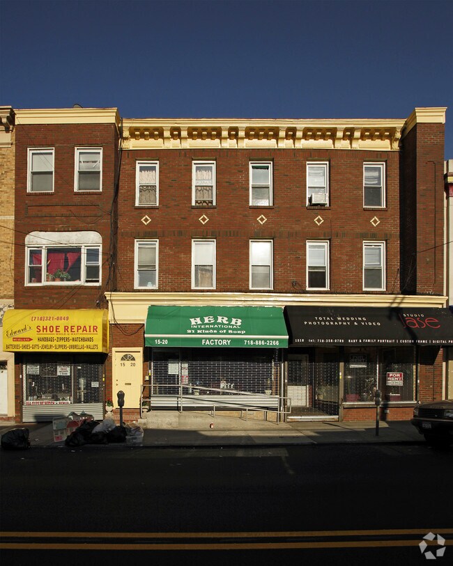 Primary Photo - 15-18-15-20 College Point Blvd