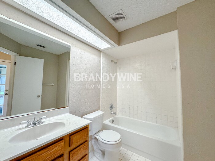 Building Photo - 14280 Falconhead Dr