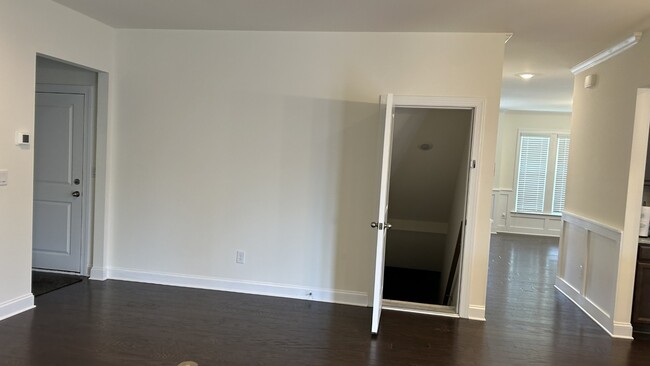 Building Photo - 3013 Haley Cir