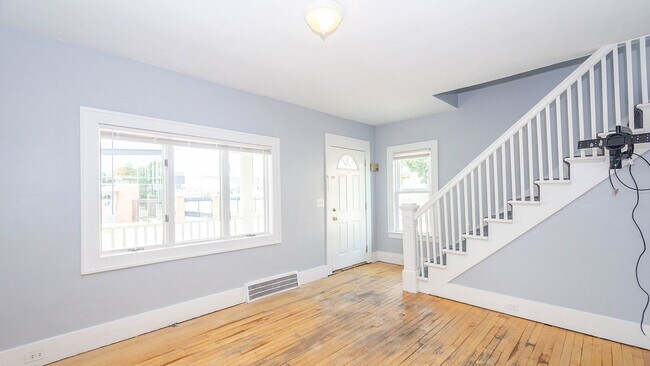 Building Photo - 1441 S State St