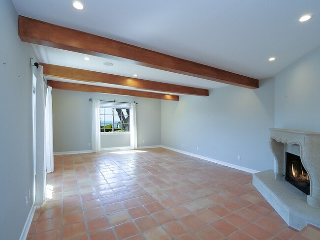 Building Photo - 1804 Paseo Del Mar