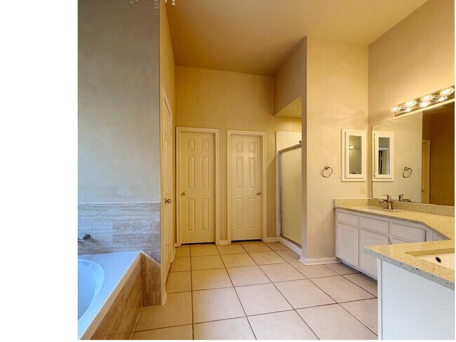 Building Photo - 16907 Ascot Meadow Dr