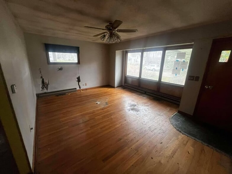 Building Photo - 118 National Ave