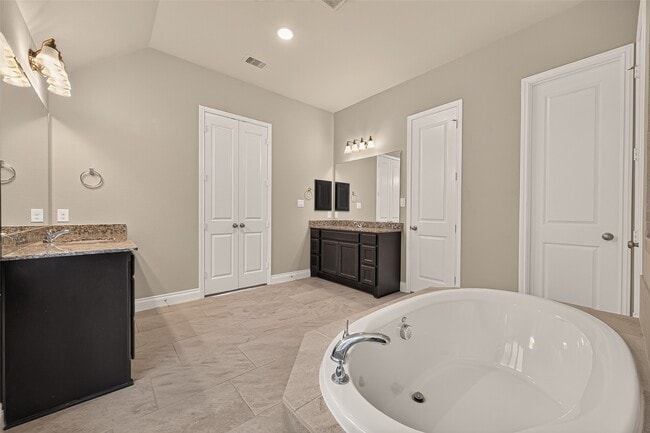 Building Photo - 27124 Holtwood Grove Rd