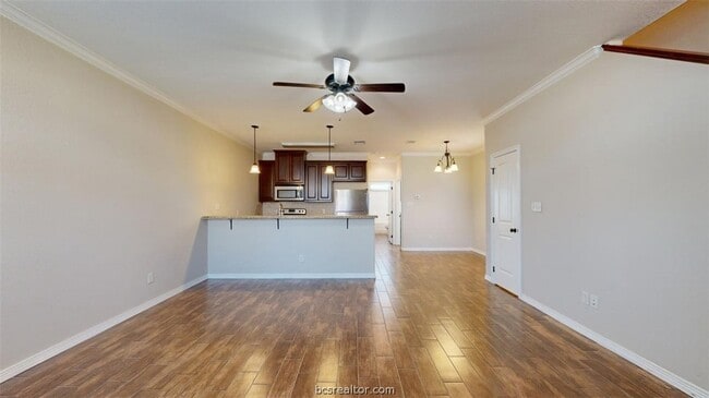 Building Photo - 303 Ash St