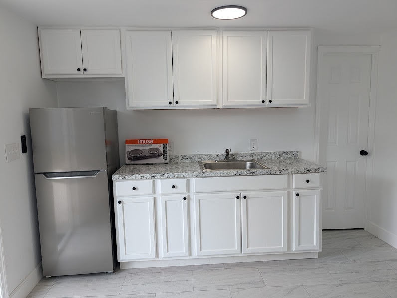 Building Photo - 1909 E 99th Ave