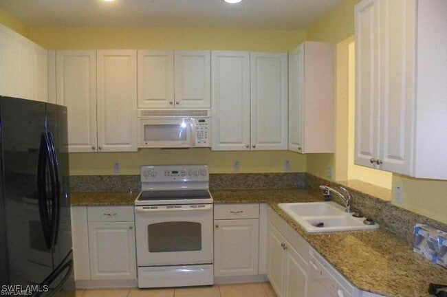 Building Photo - 1400 Mariposa Cir