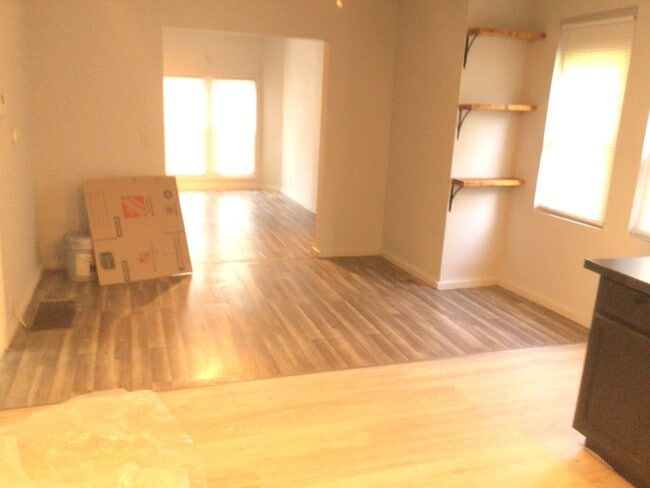 Building Photo - 8518 S Givins Ct