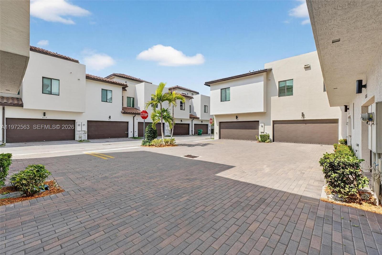 Building Photo - 4546 NW 83rd Ave