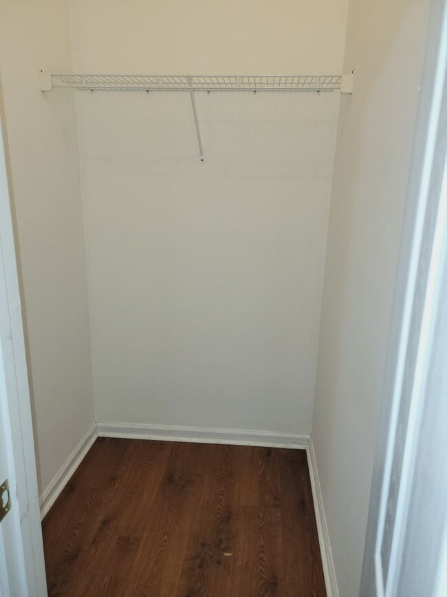 Building Photo - 5295 Cottage Ln