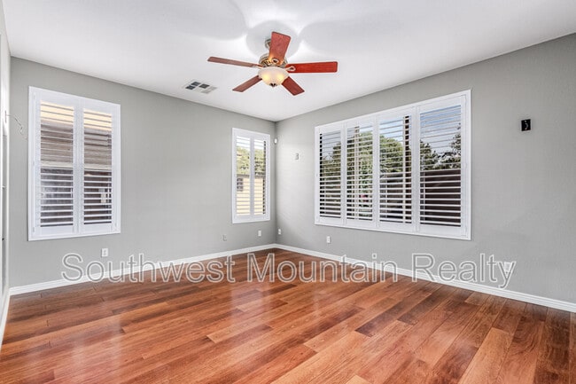 Building Photo - 1149 N Cholla St