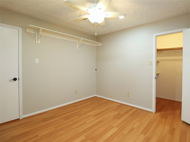 Building Photo - 3413 Benfield Dr