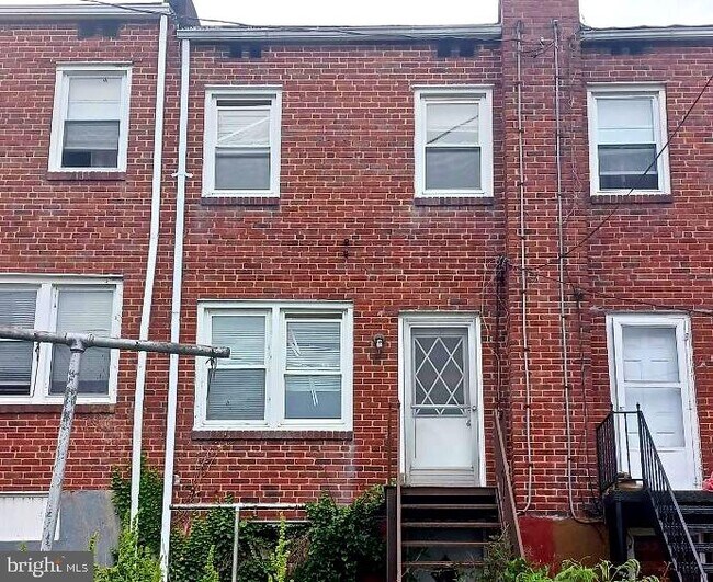 Building Photo - 2439 Ashton St