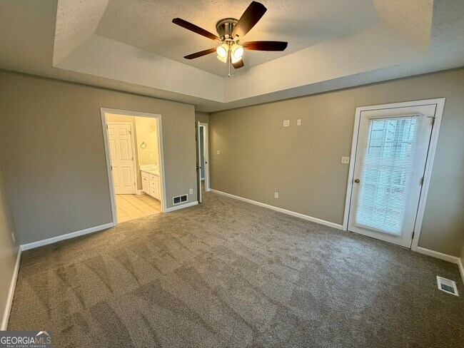 Building Photo - 172 Crown Forest Dr