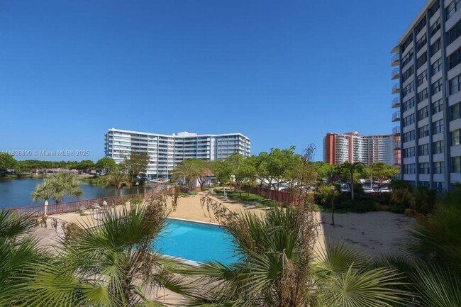 Building Photo - 1 bedroom in North Miami Beach FL 33179