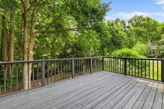 Building Photo - 6649 Speight Cir