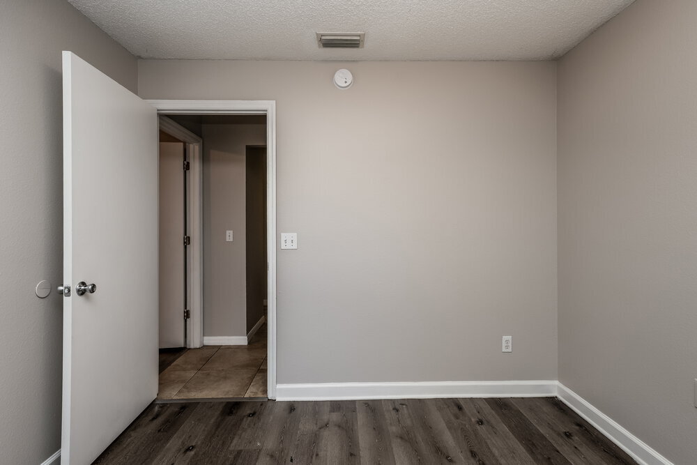 Building Photo - 433 Valley Edge Dr