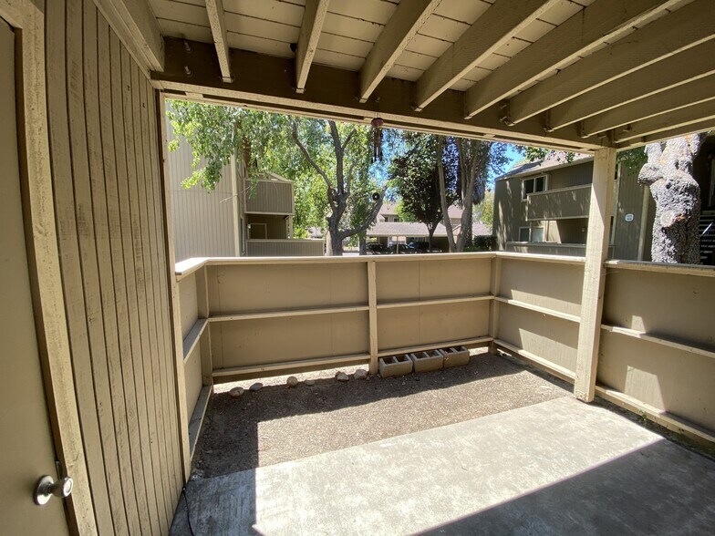 Building Photo - 3268 Red Cedar Terrace