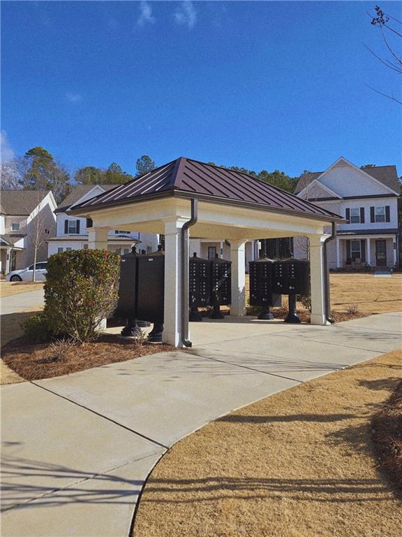 Building Photo - 163 Basil St