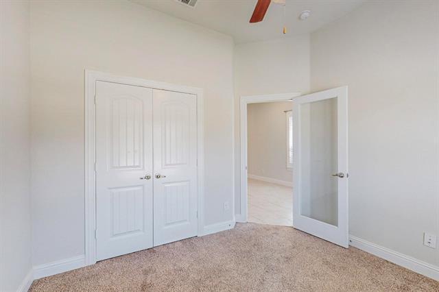 Building Photo - 1004 Bluebird Way
