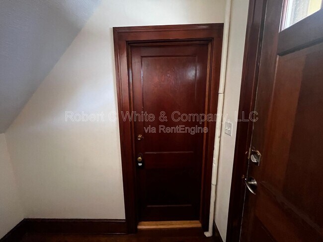 Building Photo - 19 Pulaski St