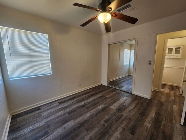 Building Photo - Yucca Ave 6686-6688