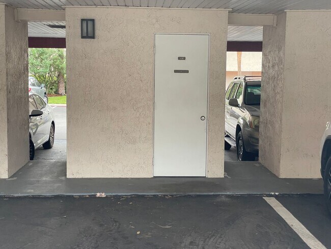 Building Photo - FULLY FURNISHED 3 Bed/2.5 Bath Condo at Carmel by the Lake AVAILABLE APRIL 1st!