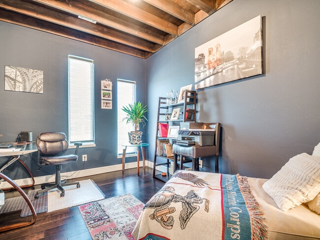 Building Photo - Modern 3 Bedroom with  Lofted Office - All...